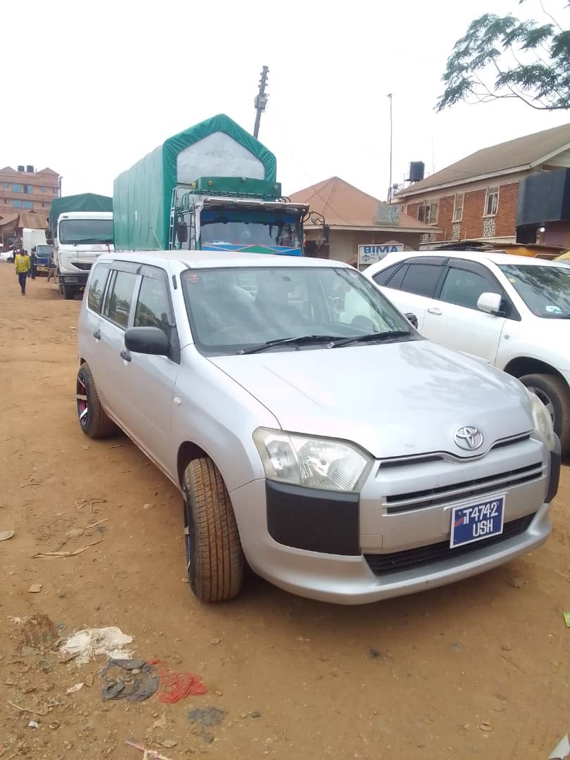 eaef561d-d2b0-4c78-996e-570ca0f2095e Toyota Probox 2018/7 – Image 1